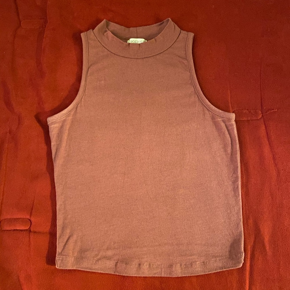 Dark pink high neck crop top